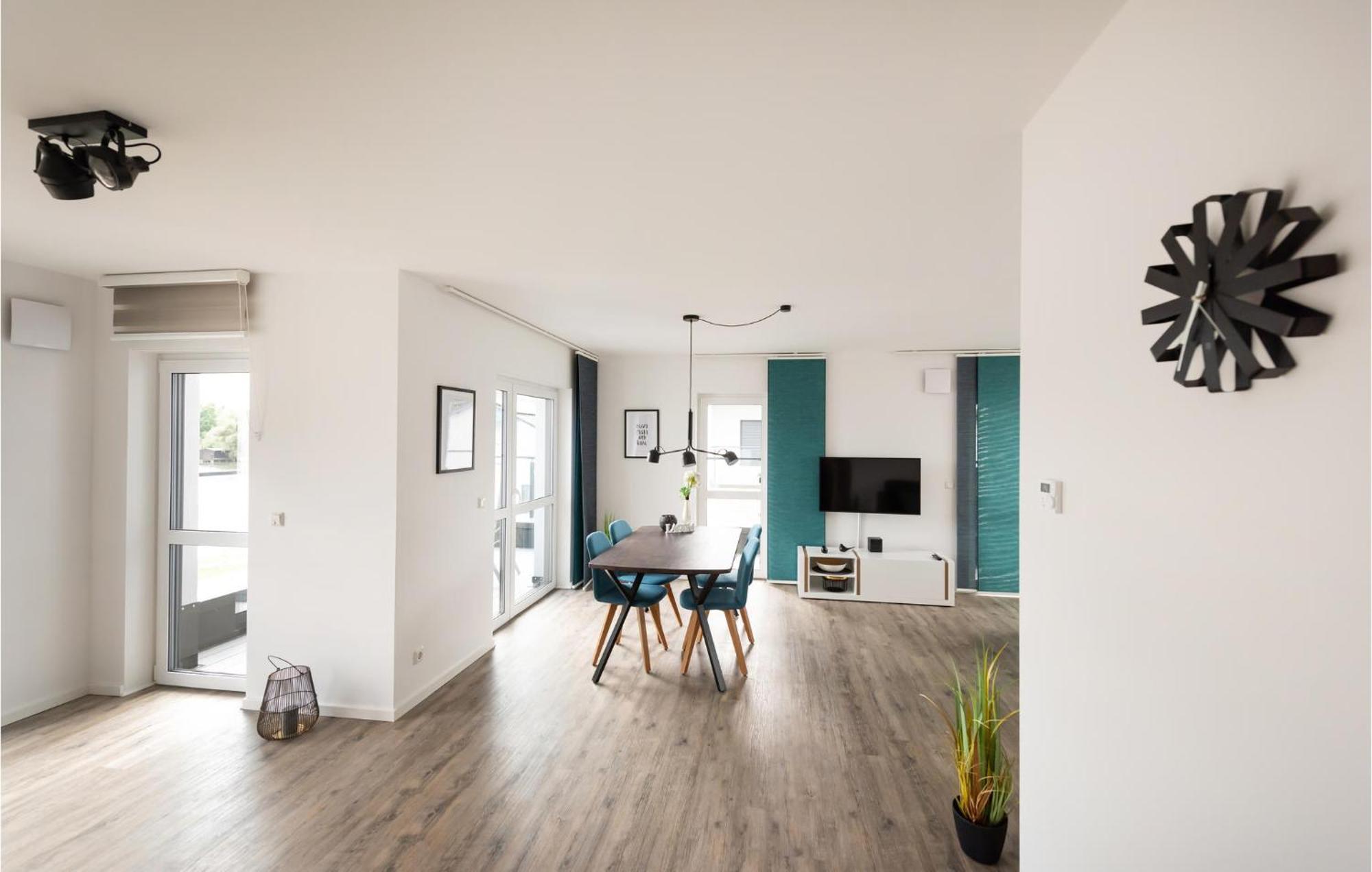 Amazing Apartment In Rechlin With Kitchen Bagian luar foto